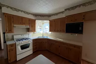 805 Howard St, Taylor, TX 76574 - Photo 9