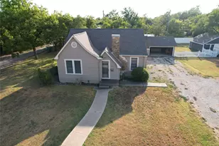 805 Howard St, Taylor, TX 76574 - Photo 1