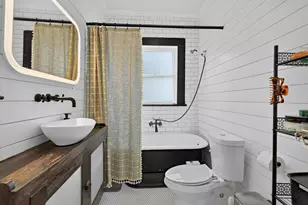 307 E 35th St, Austin, TX 78705 - Photo 29