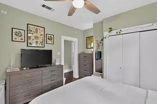 307 E 35th St, Austin, TX 78705 - Photo 27