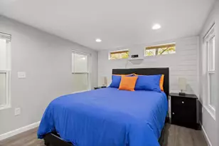 307 E 35th St, Austin, TX 78705 - Photo 35