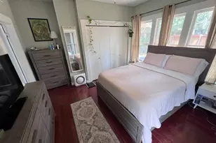307 E 35th St, Austin, TX 78705 - Photo 21