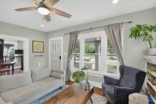 307 E 35th St, Austin, TX 78705 - Photo 19