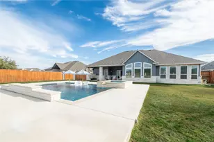 157 McNaughton Dr, Liberty Hill, TX 78642 - Photo 37