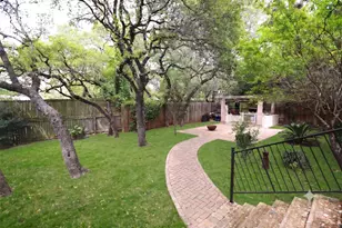 1125 San Augustine Dr, Austin, TX 78733 - Photo 13