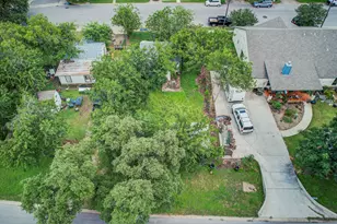 308 E Austin Ave, Round Rock, TX 78664 - Photo 7