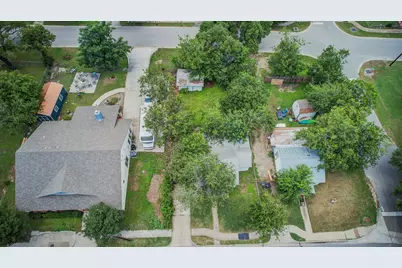 308 E Austin Avenue, Round Rock, TX 78664 - Photo 5