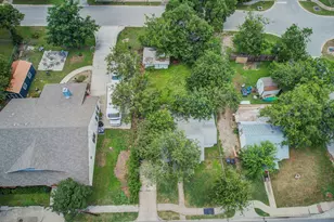 308 E Austin Ave, Round Rock, TX 78664 - Photo 5