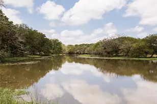 440 Los Olives Ln, Liberty Hill, TX 78641 - Photo 33