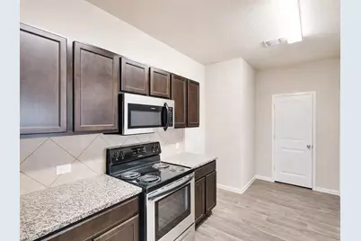 5913 Diamondleaf Bend, Austin, TX 78724 - Photo 5