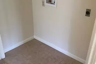 10806 W Lakeview Dr, Jonestown, TX 78645 - Photo 9