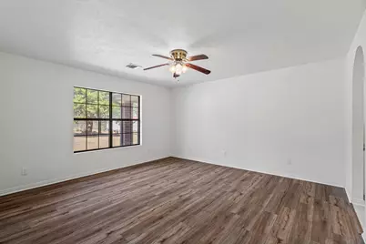 1904 Murray Avenue, Rockdale, TX 76567 - Photo 7