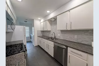 4601 Tamarack Trail, Austin, TX 78727 - Photo 11