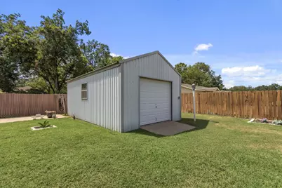 805 Craddock Court, Smithville, TX 78957 - Photo 35