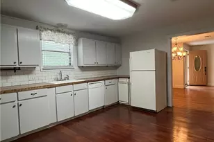 406 Lexington Rd, Elgin, TX 78621 - Photo 11
