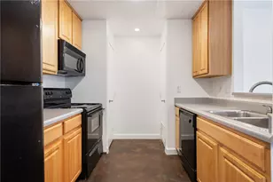 2601 E 7th St, Austin, TX 78702 - Photo 11