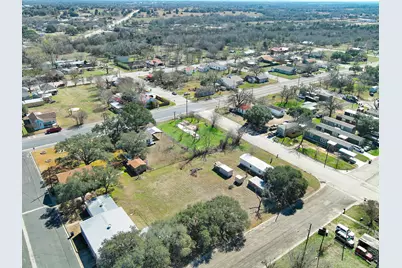 693 S Caldwell Street, Giddings, TX 78942 - Photo 25