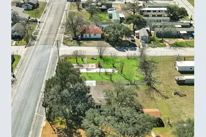 693 S Caldwell Street, Giddings, TX 78942 - Photo 31