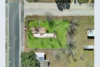 693 S Caldwell Street, Giddings, TX 78942 - Photo 33