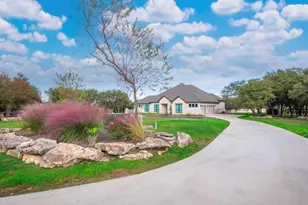101 Gabriel Woods Dr, Georgetown, TX 78633 - Photo 1