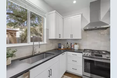 5948 Salcon Cliff Drive, Austin, TX 78749 - Photo 13