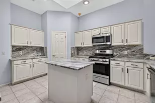 4110 Paseo Dr, Austin, TX 78739 - Photo 5