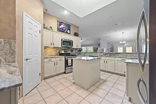 4110 Paseo Dr, Austin, TX 78739 - Photo 9