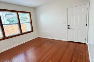 2513 E Cesar Chavez St, Austin, TX 78702 - Photo 5