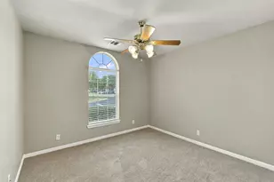 100 Lightfoot Ct, Hutto, TX 78634 - Photo 11