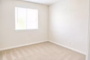 100 Lightfoot Ct, Hutto, TX 78634 - Photo 11