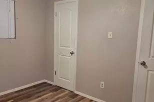 5410 Burgundy Dr, Austin, TX 78724 - Photo 7