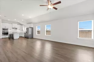 122 Patrick Herndon Dr, Bastrop, TX 78602 - Photo 11