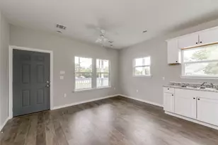 412 Booth St, Taylor, TX 76574 - Photo 5