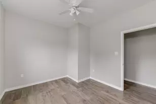 412 Booth St, Taylor, TX 76574 - Photo 13