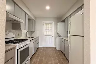 604 Gaylor St, Austin, TX 78752 - Photo 3
