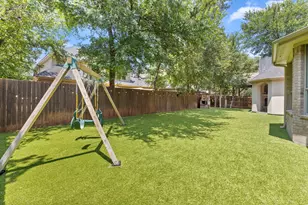 1124 Castle Path, Round Rock, TX 78681 - Photo 37