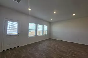 352 San Juan Trl, Bastrop, TX 78602 - Photo 15