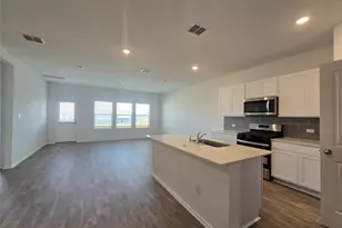 352 San Juan Trl, Bastrop, TX 78602 - Photo 9