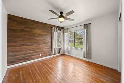 1815 Eckhardt Street, Taylor, TX 76574 - Photo 25