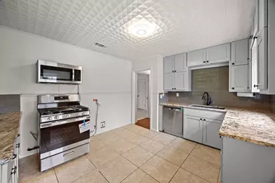 1815 Eckhardt Street, Taylor, TX 76574 - Photo 17