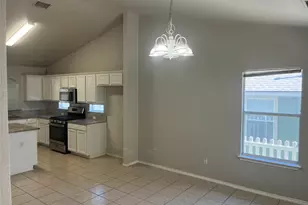 713 Hogan Dr, Kyle, TX 78640 - Photo 5