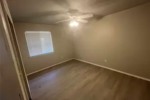 713 Hogan Dr, Kyle, TX 78640 - Photo 11