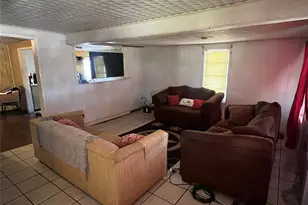 109 W Crockett St, Giddings, TX 78942 - Photo 5