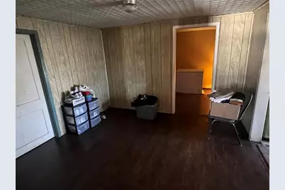 109 W Crockett Street, Giddings, TX 78942 - Photo 7