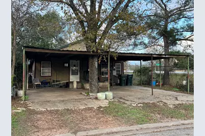 109 W Crockett Street, Giddings, TX 78942 - Photo 1