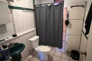 109 W Crockett St, Giddings, TX 78942 - Photo 13