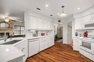 15 Palmer Ln, Wimberley, TX 78676 - Photo 11