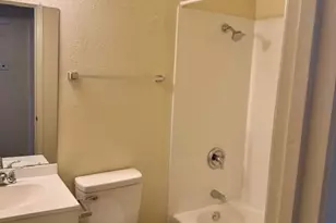 3001-B Parker Ln, Austin, TX 78741 - Photo 7