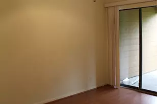 203 E 31st St, Austin, TX 78705 - Photo 21