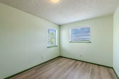 2000 Kenneth Avenue #B, Austin, TX 78741 - Photo 15